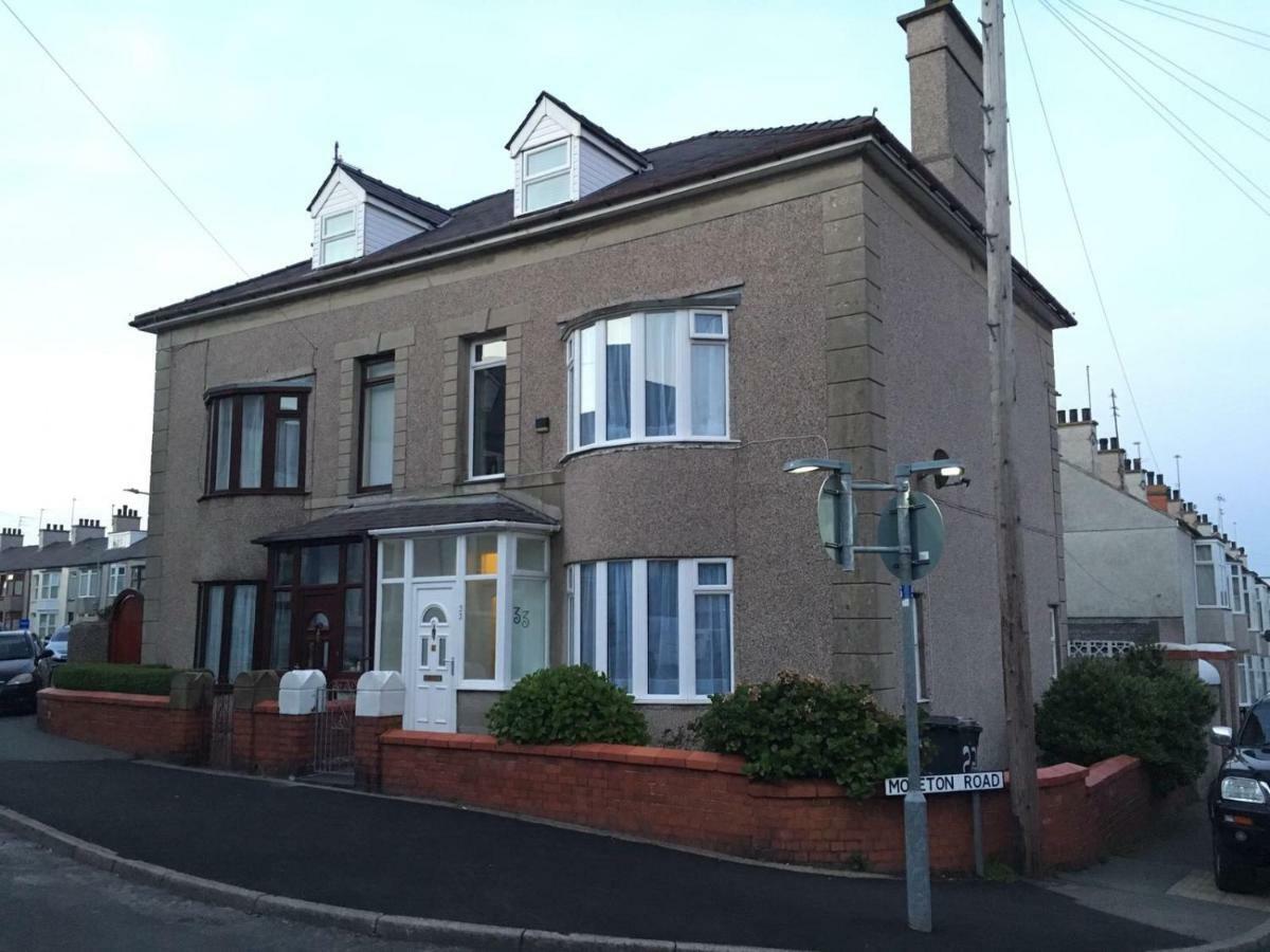 @33 Fab Townhouse Holyhead Exterior foto